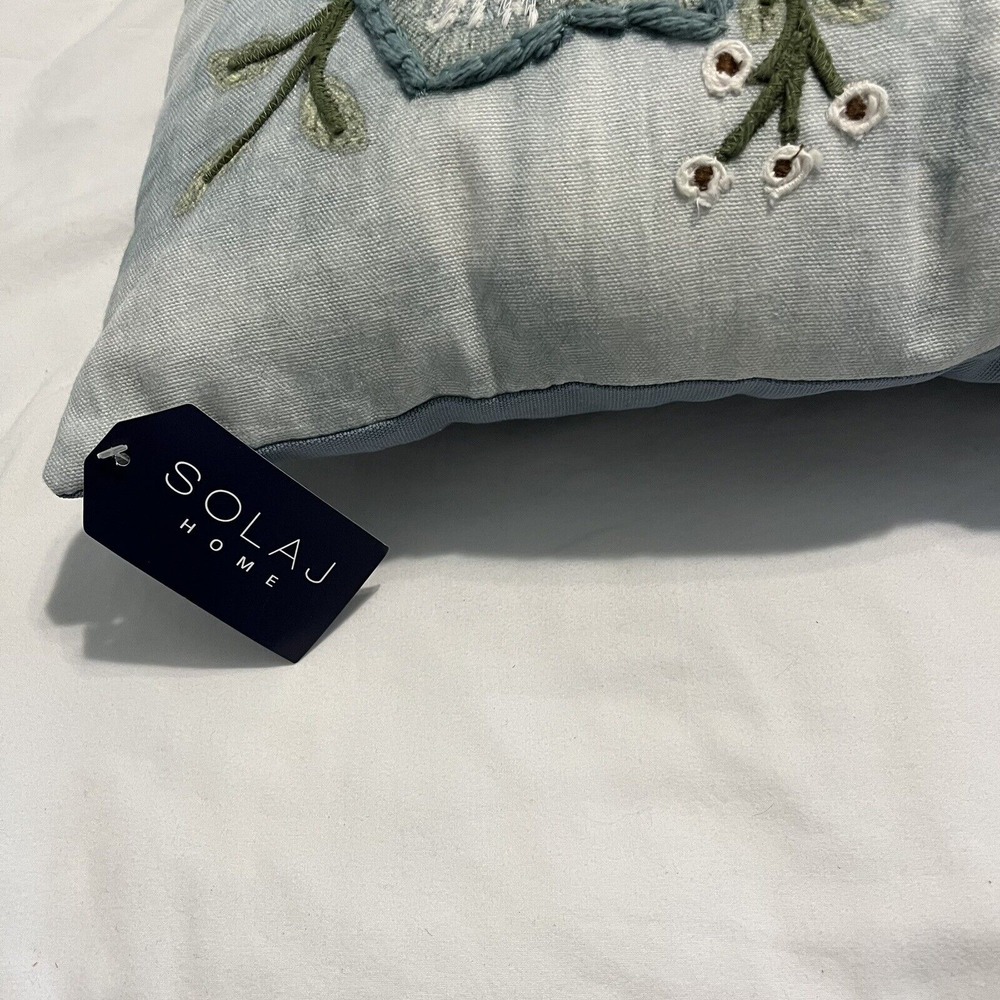 Blue Embroidered Flowers Accent Pillow New With‎ Tags 18 " X 18" Zippered - Picture 4 of 8